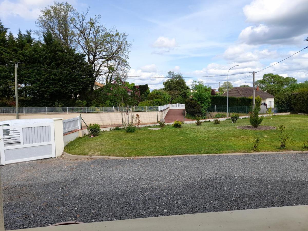 La Belle Maisonette Montmorillon Exterior photo